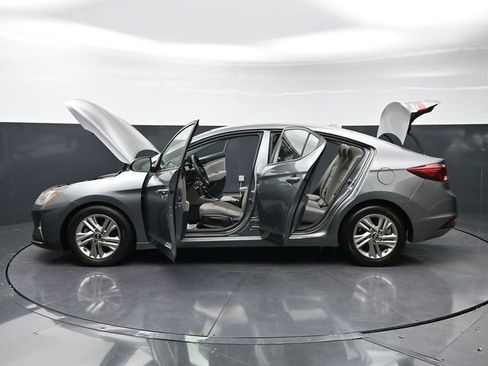 Used 2019 Hyundai Elantra SEL image 45