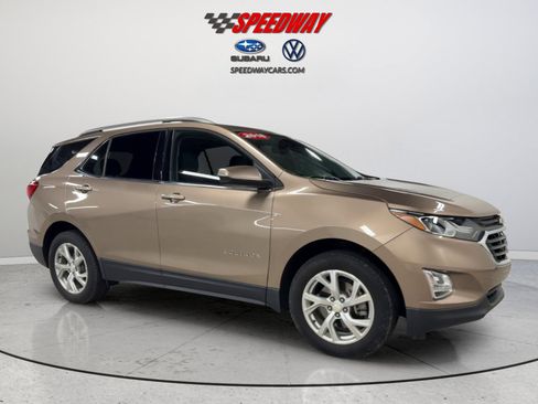 Used 2018 Chevrolet Equinox LT AWD/4WD image 3