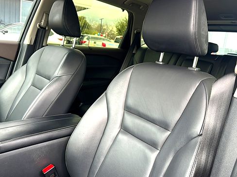 Used 2023 Nissan Rogue SL w/ SL Premium Package image 14