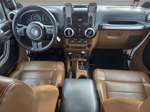 Used 2012 Jeep Wrangler Unlimited Sahara w/ Connectivity Group image 23