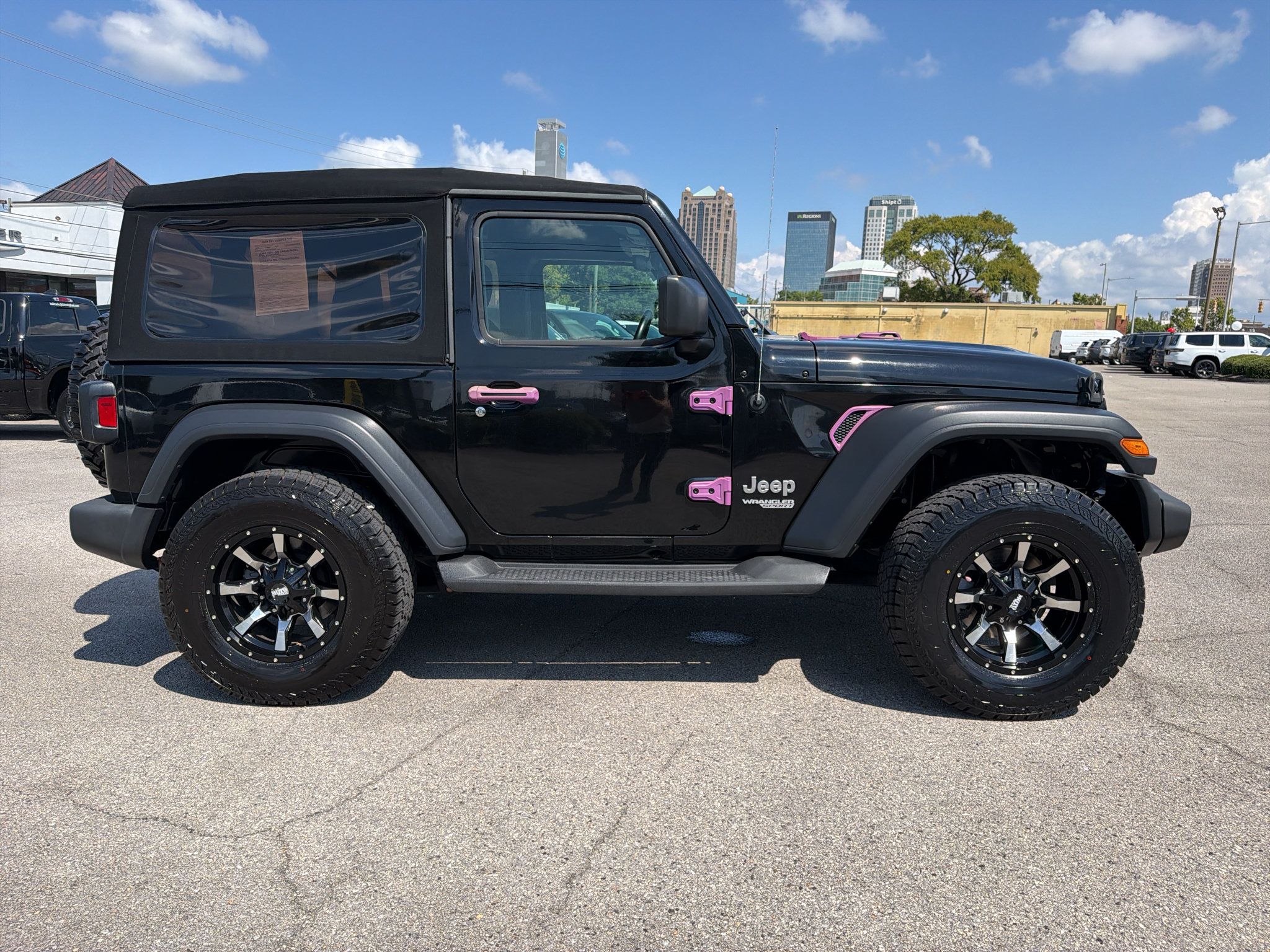 Used 2018 Jeep Wrangler Sport AWD/4WD image 5
