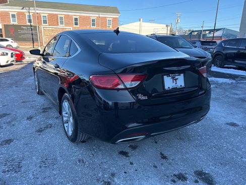 Used 2017 Chrysler 200 Limited Platinum w/ Comfort & Convenience Group image 3