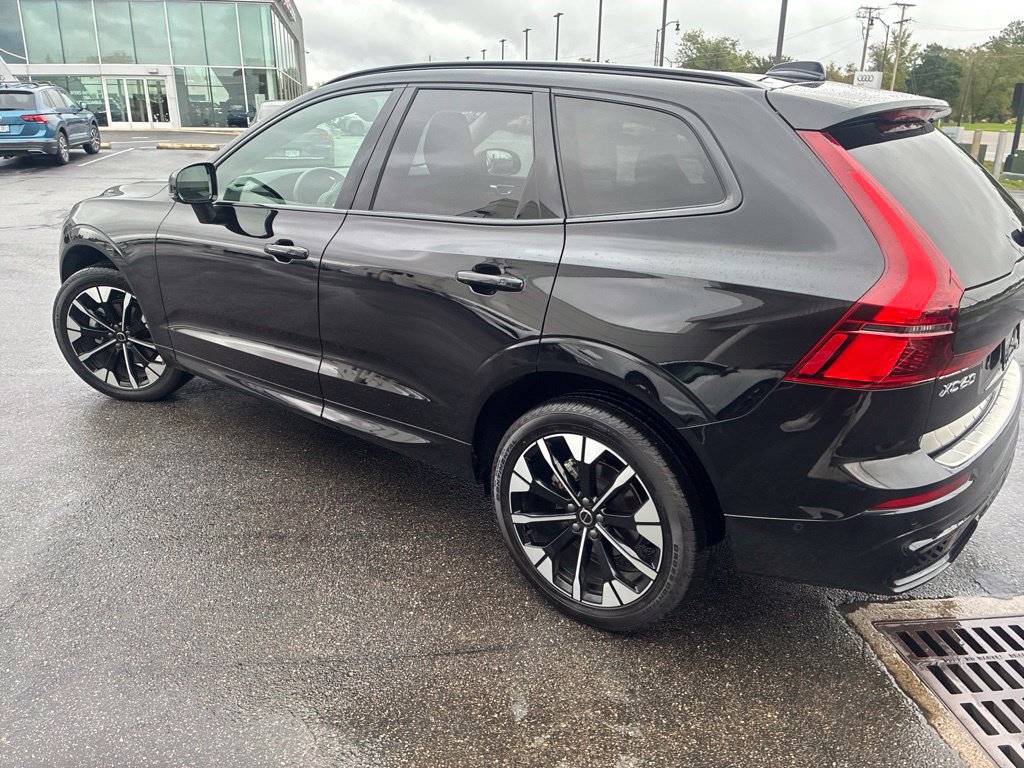 Certified 2026 Volvo XC60 B5 Plus AWD/4WD image 7