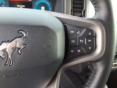 Used 2025 Ford Bronco Badlands w/ Sasquatch Package image 16