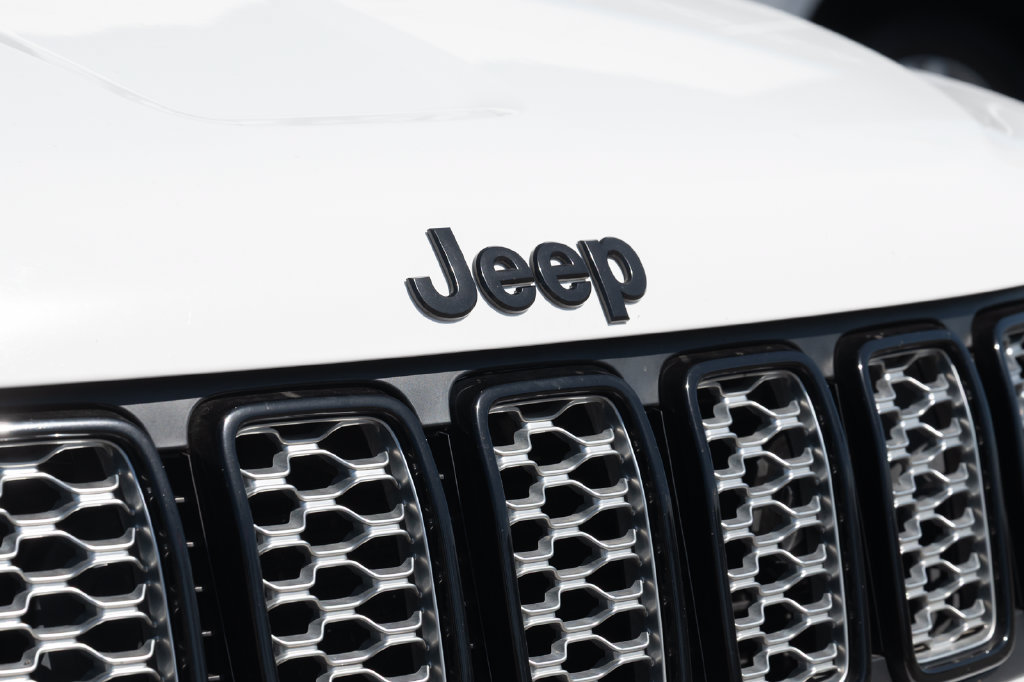 Used 2021 Jeep Grand Cherokee Laredo X RWD image 11