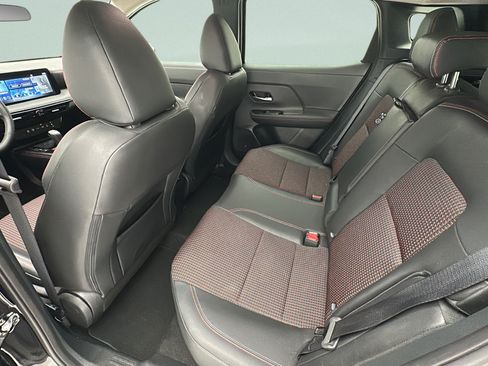 Used 2025 Nissan Kicks SR AWD/4WD image 9