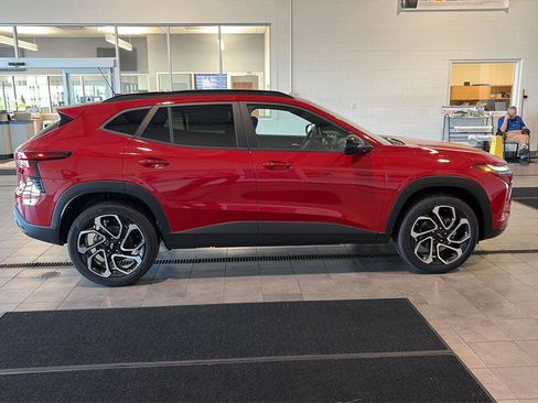 New 2026 Chevrolet Trax RS w/ Driver Confidence Package FWD image 2