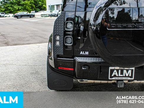 Used 2025 Land Rover Defender 110 X AWD/4WD image 12