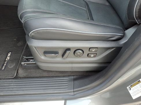 Used 2025 INFINITI QX80 Sensory AWD/4WD image 5