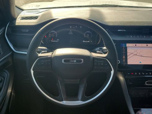 New 2026 Jeep Grand Cherokee Limited AWD/4WD image 12