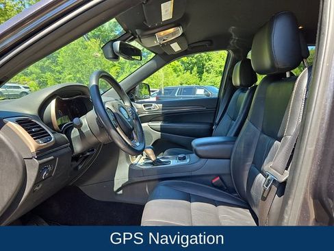 Used 2016 Jeep Grand Cherokee Limited AWD/4WD image 2