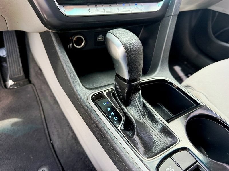 Used 2019 Hyundai Sonata SE FWD image 25