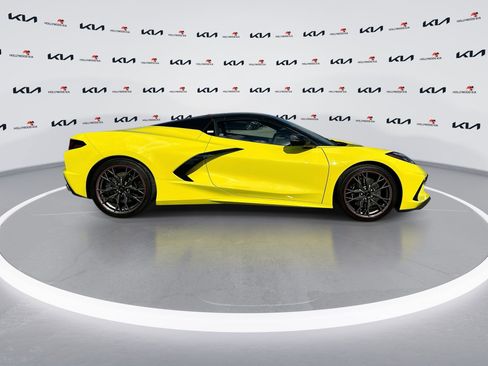 Used 2023 Chevrolet Corvette Stingray Convertible w/ Z51 Performance Package image 9