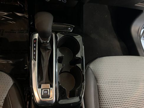 Used 2025 Chevrolet Trax LT w/ LT Convenience Package image 40