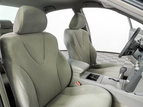 Used 2007 Toyota Camry LE FWD image 19