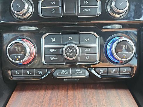 Used 2023 GMC Yukon XL Denali Ultimate w/ LPO, Floor Liner Package AWD/4WD image 26
