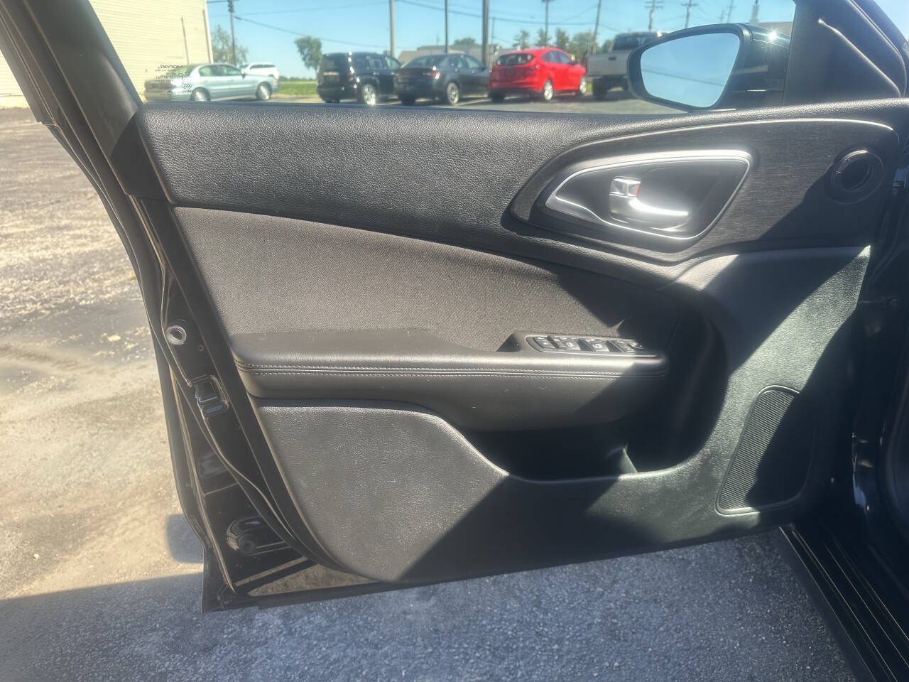 Used 2016 Chrysler 200 Limited w/ Anniversary Edition FWD image 27