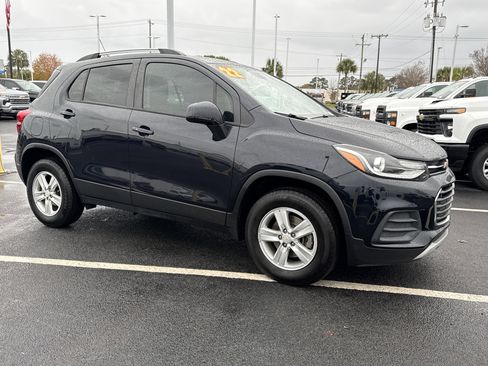 Certified 2022 Chevrolet Trax LT w/ Premium Seat Package image 18