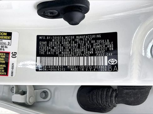 Used 2018 Toyota Corolla LE FWD image 16