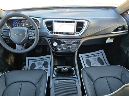 New 2026 Chrysler Pacifica Limited w/ S Appearance Package image 34