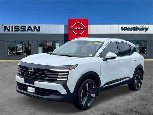 Used 2025 Nissan Kicks SR image 4