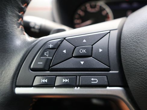 Used 2022 Nissan Altima 2.5 SR FWD image 39