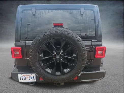 Used 2021 Jeep Wrangler Unlimited Sahara AWD/4WD image 7