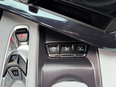 Used 2023 Chevrolet Corvette Stingray Preferred Cpe w/ Z51 Performance Package RWD image 18