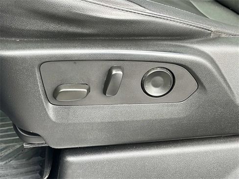 Used 2024 Chevrolet Silverado 2500 LTZ w/ LTZ Premium Package image 31