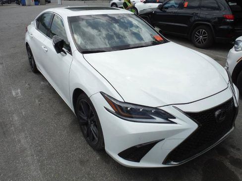 Used 2019 Lexus ES 350 F Sport w/ Accessory Package 2 FWD image 2