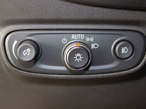 Used 2020 Chevrolet Equinox Premier image 34