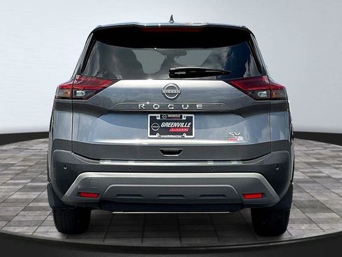Used 2023 Nissan Rogue SV image 4