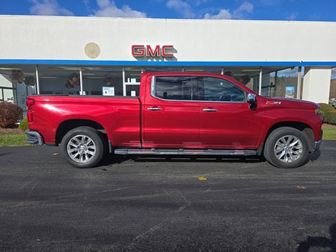 Used 2019 Chevrolet Silverado 1500 LTZ w/ LTZ Convenience Package image 2