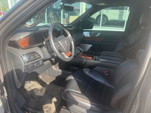Used 2024 Lincoln Navigator Black Label AWD/4WD image 10