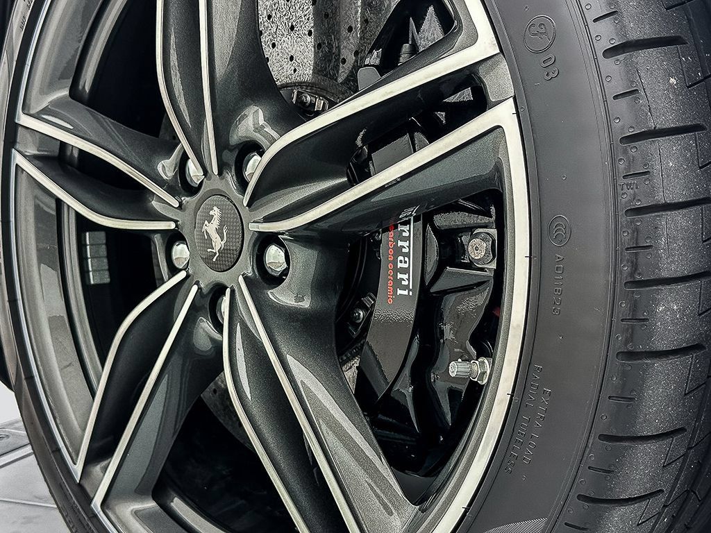 Certified 2025 Ferrari Roma Spider RWD image 24