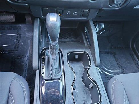 Used 2023 Nissan Frontier SV w/ Midnight Edition Package image 11