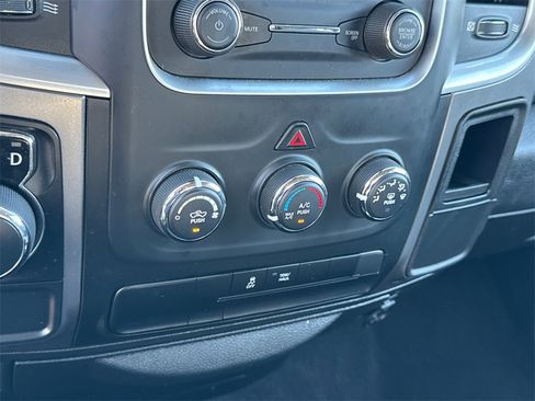 Used 2024 RAM 1500 Classic SLT image 28