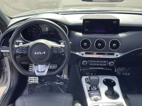 Used 2022 Kia Stinger GT2 AWD/4WD image 12
