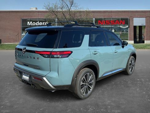 New 2026 Nissan Pathfinder Platinum image 4