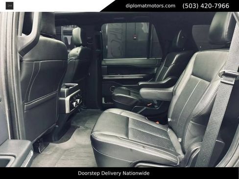 Used 2020 Ford Expedition XLT w/ Equipment Group 202A AWD/4WD image 25