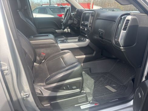 Used 2018 Chevrolet Silverado 1500 LTZ Z71 w/ Redline Edition image 8