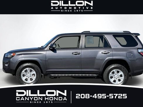 Used 2021 Toyota 4Runner SR5 Premium w/ Moonroof Package AWD/4WD image 37