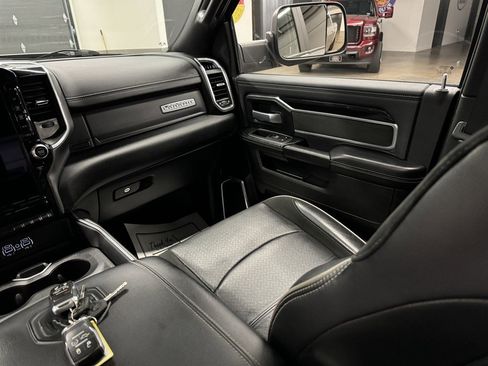 Used 2022 RAM 2500 Laramie w/ Night Edition image 31