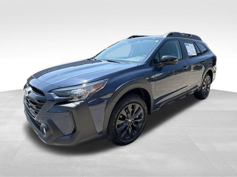 Used 2025 Subaru Outback Onyx Edition AWD/4WD image 3