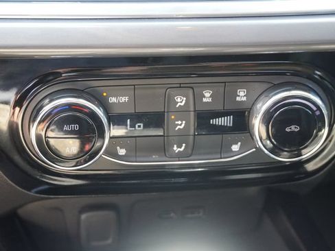 Used 2024 Chevrolet Trax ACTIV w/ Sunroof Package FWD image 25