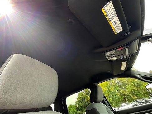 Used 2024 RAM 3500 Big Horn image 22