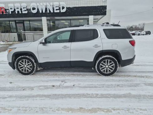 Used 2018 GMC Acadia SLE image 10