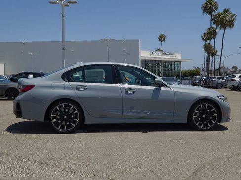 New 2026 BMW 330i Sedan w/ M Sport Package RWD image 3