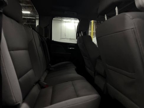 Used 2018 Chevrolet Silverado 1500 Custom w/ Custom Value Package image 17