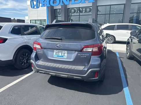 Used 2018 Subaru Outback 3.6R Limited AWD/4WD image 10